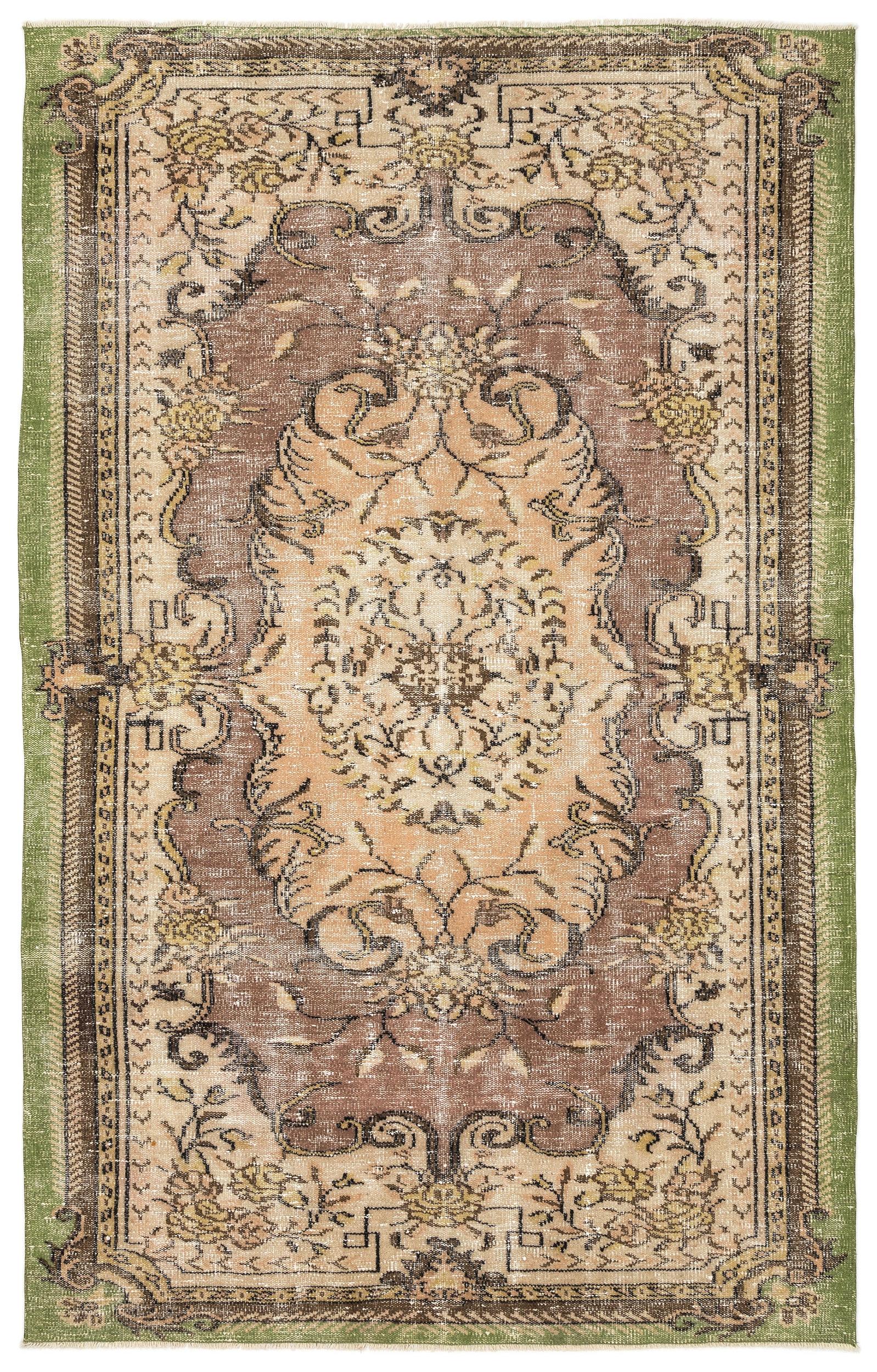Trohora - Vintage Medallion Rug - 5'4 X 8'6