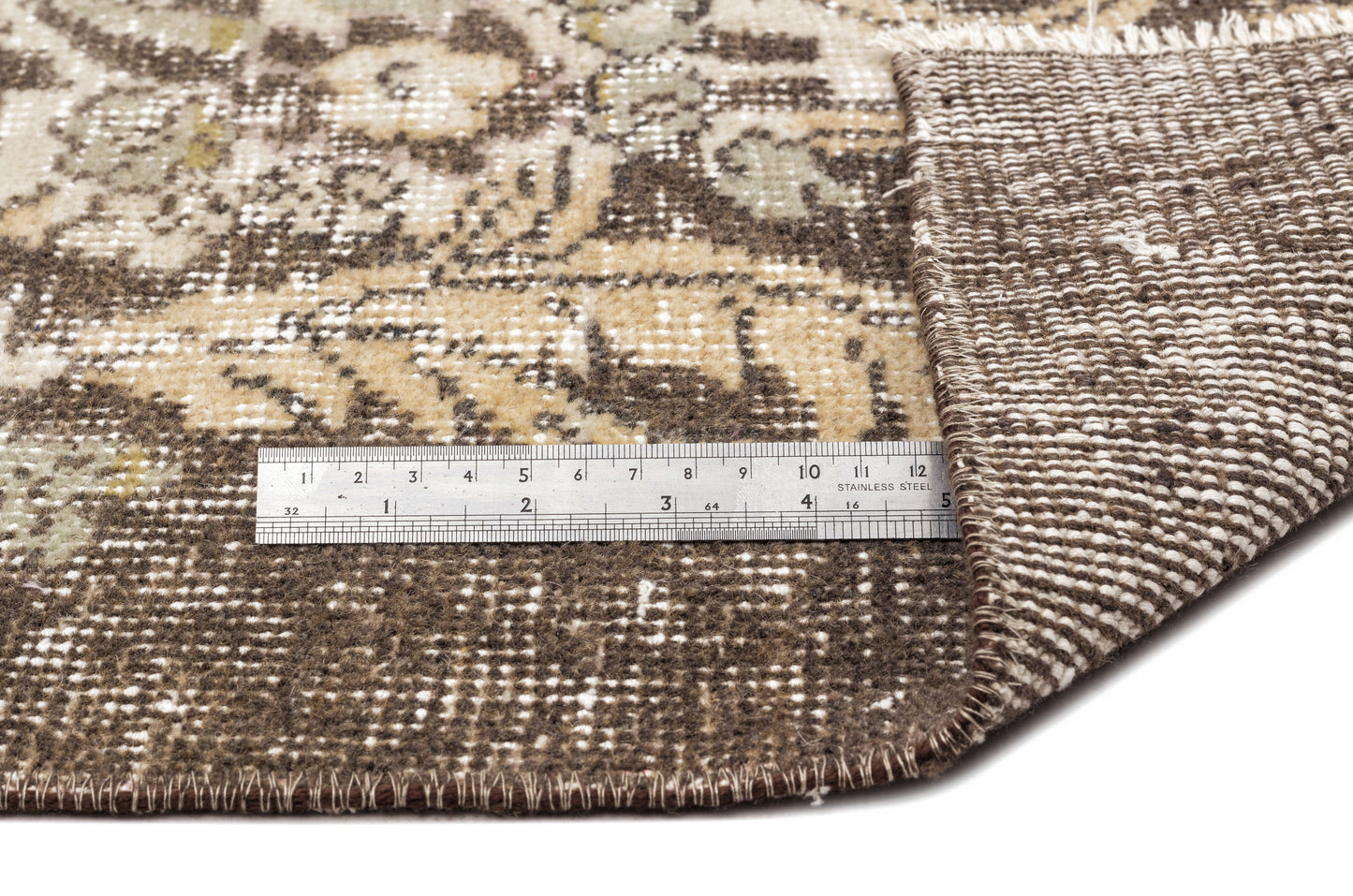 Vusois - Vintage Medallion Rug - 5'9 X 9'0