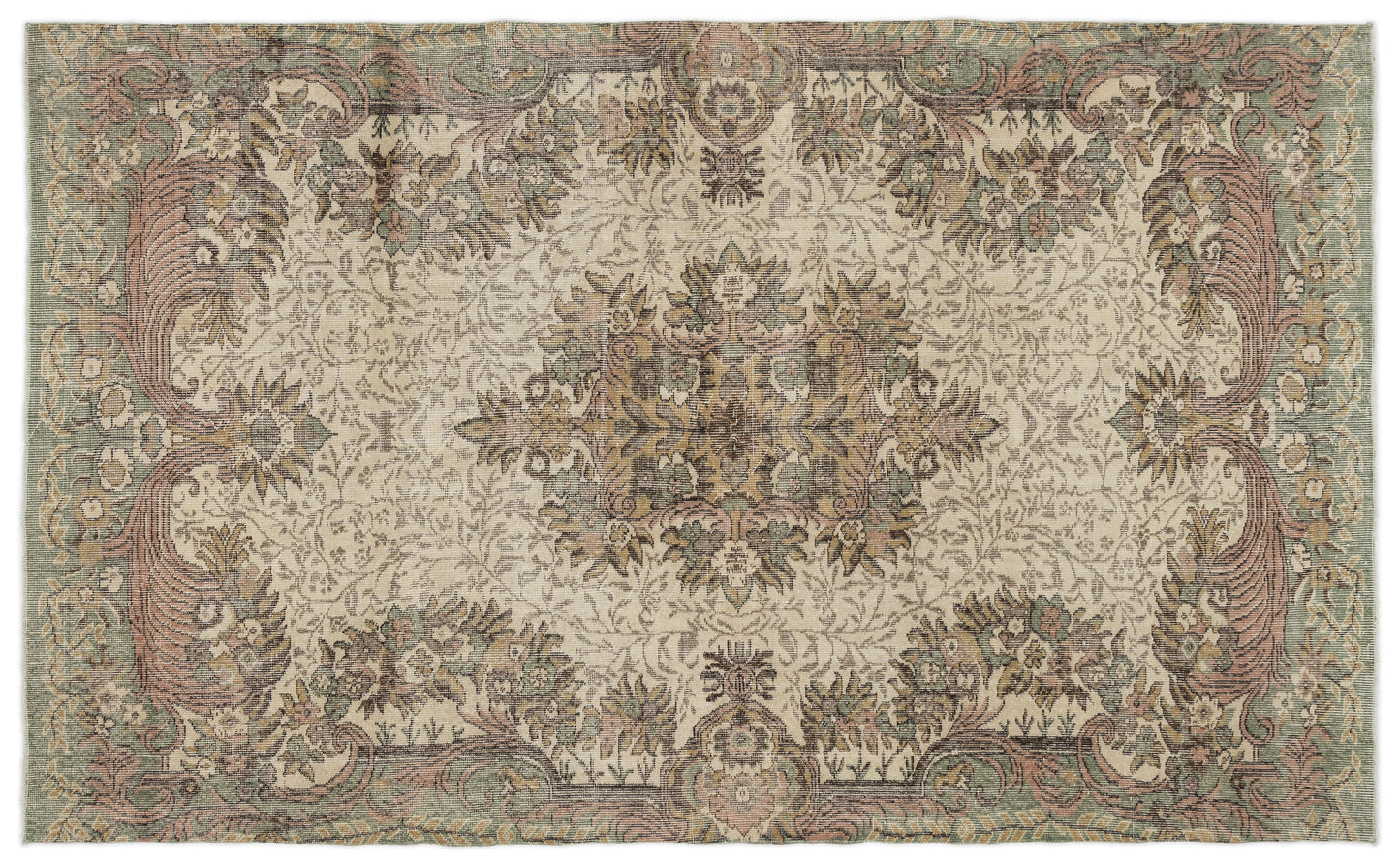 Themula - Vintage Medallion Rug - 5'8 X 9'5