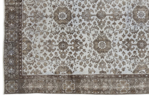 Load image 1 in gallery view. Mohuar - Vintage Floral Rug - 5'2 X 9'4