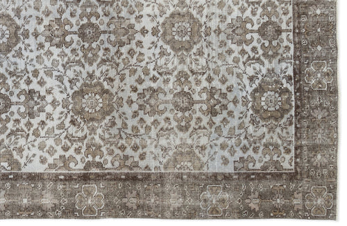 Load image 1 in gallery view. Mohuar - Vintage Floral Rug - 5'2 X 9'4