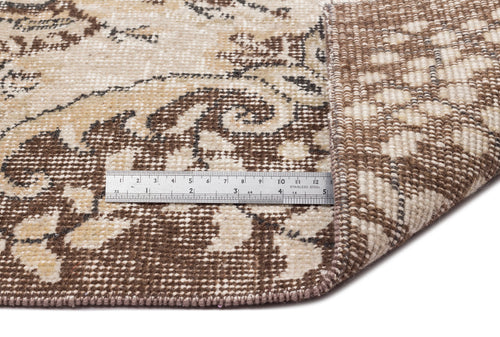 Load image 1 in gallery view. Petida - Vintage Medallion Rug - 5'8 X 9'5
