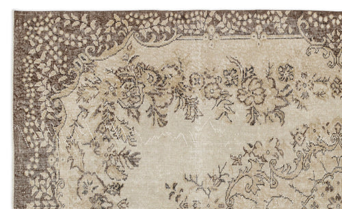 Load image 1 in gallery view. Petida - Vintage Medallion Rug - 5'8 X 9'5
