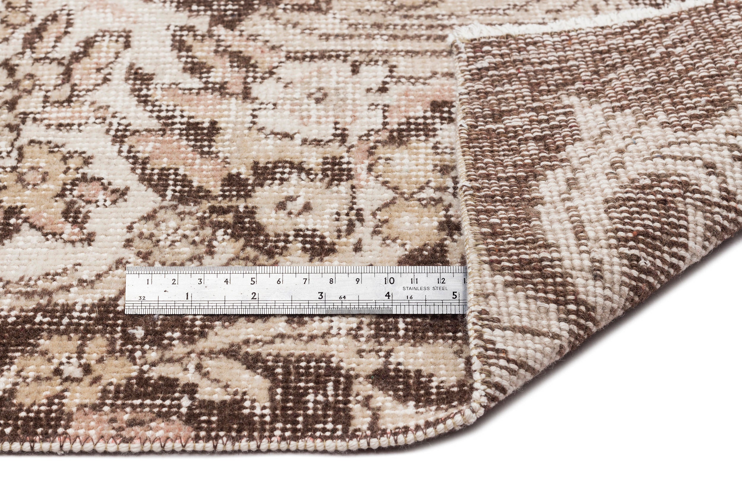 Flaos - Vintage Medallion Rug - 5'9 X 8'4