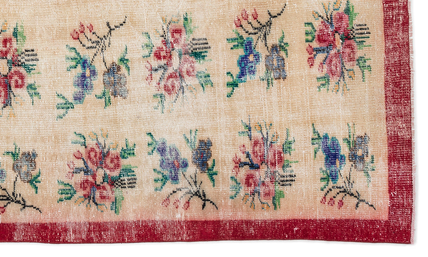 Bleil - Vintage Floral Rug - 5'8 X 10'2