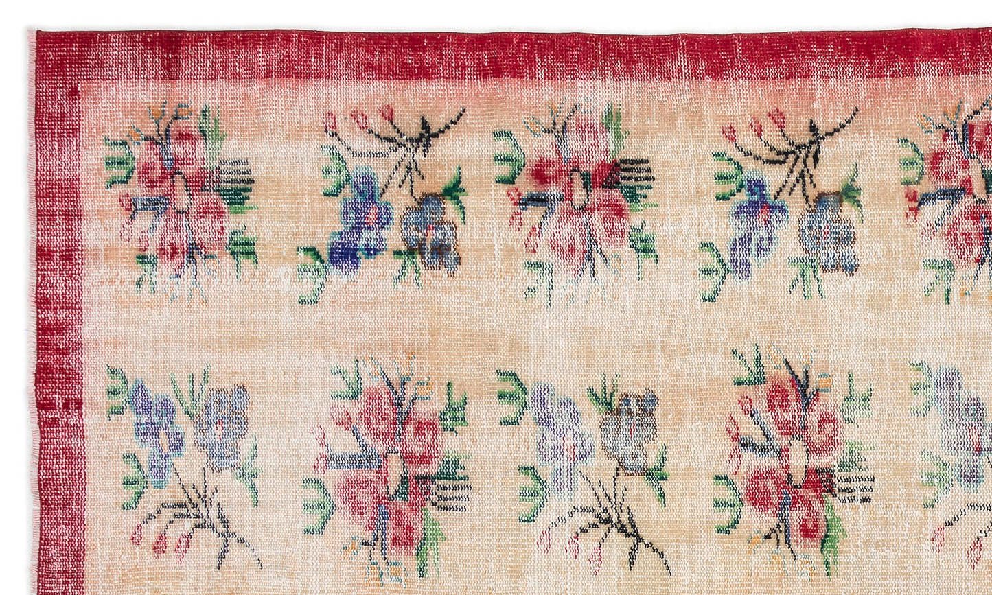 Bleil - Vintage Floral Rug - 5'8 X 10'2