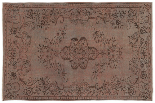 Load image 1 in gallery view. Broagaan - Vintage Medallion Rug - 5'2 X 8'0
