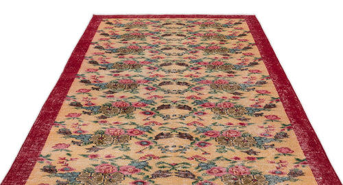 Bild 1 in Galerieansicht laden. Slosesa - Vintage Floral Rug - 5'6 X 8'10