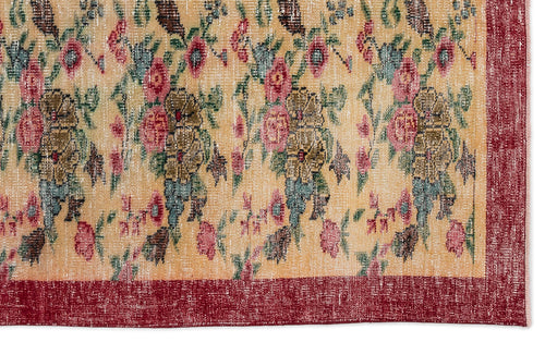 Bild 1 in Galerieansicht laden. Slosesa - Vintage Floral Rug - 5'6 X 8'10