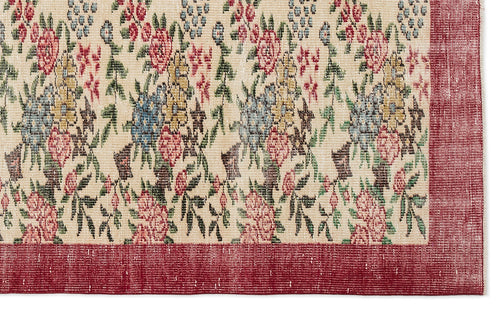 Load image 1 in gallery view. Noloar - Vintage Floral Rug - 5'5 X 8'11