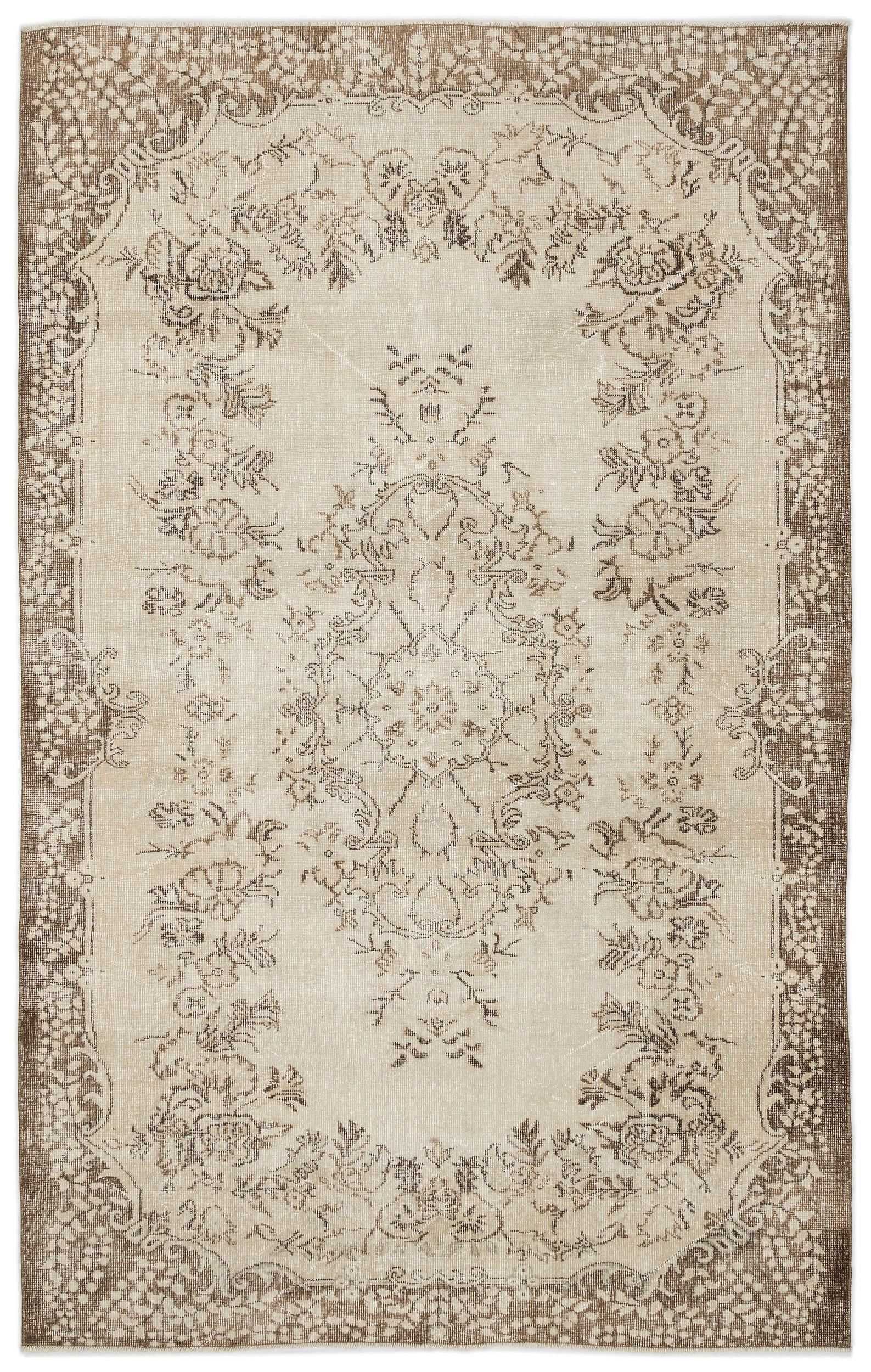 Slugoor - Vintage Medallion Rug - 5'10 X 9'8