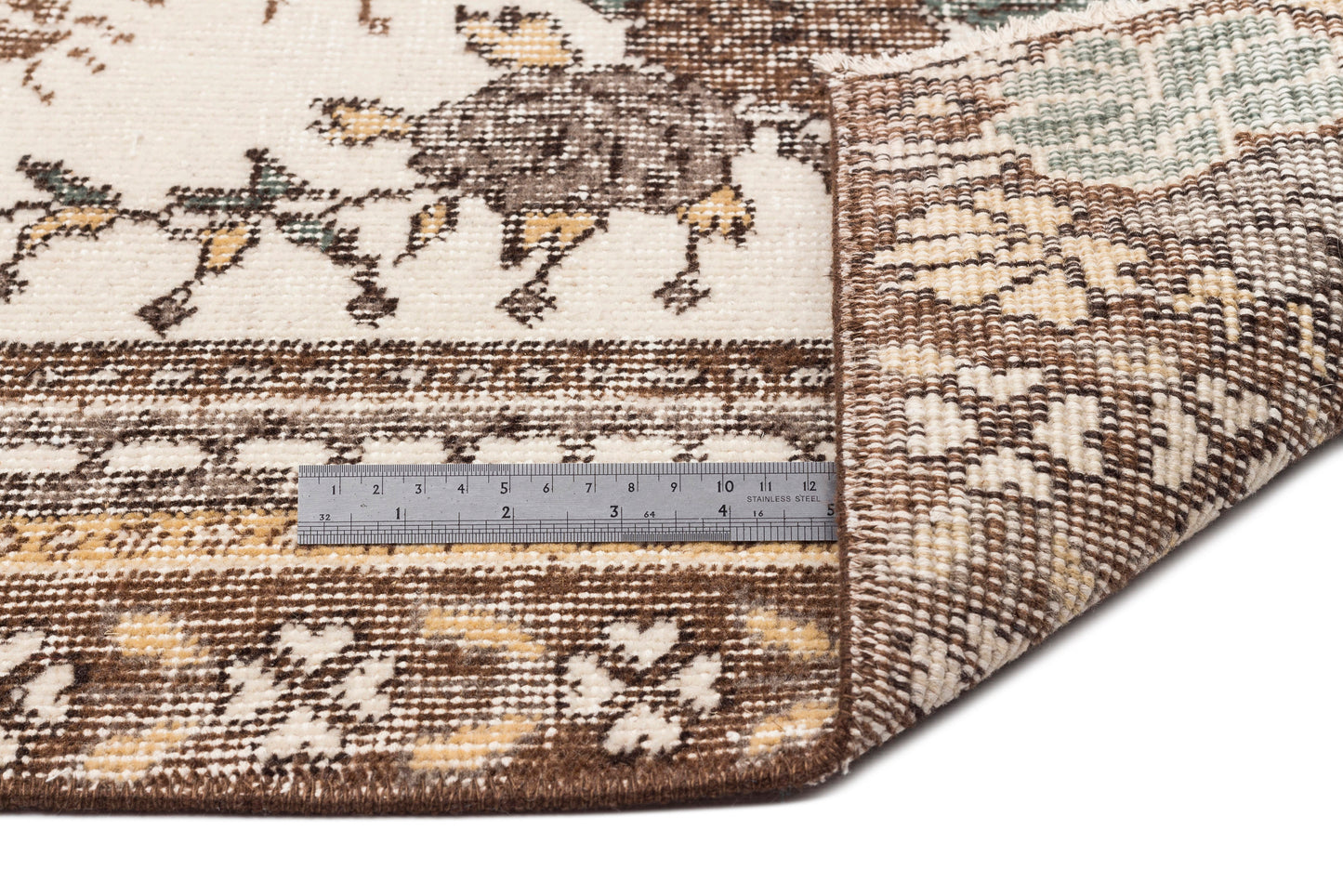Vazeas - Vintage Medallion Rug - 5'6 X 8'7