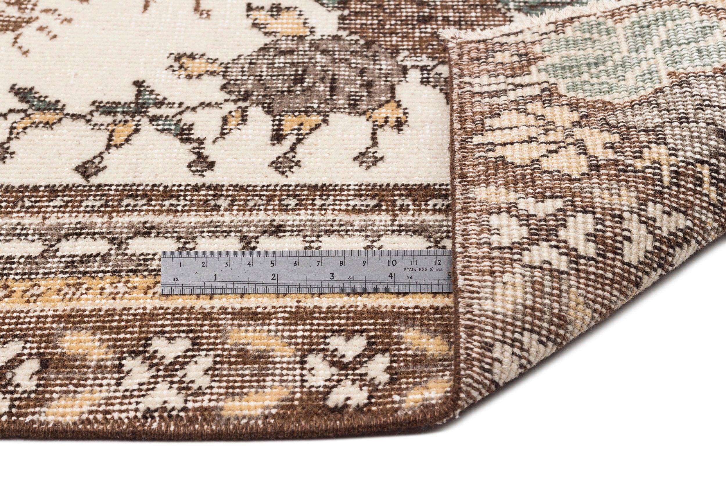Vazeas - Vintage Medallion Rug - 5'6 X 8'7