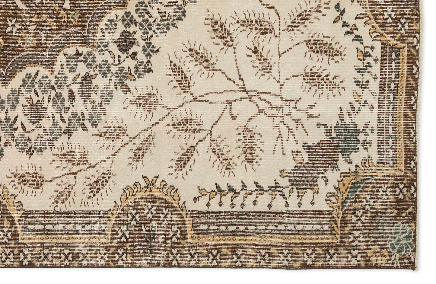 Vazeas - Vintage Medallion Rug - 5'6 X 8'7