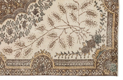 Load image 1 in gallery view. Vazeas - Vintage Medallion Rug - 5'6 X 8'7