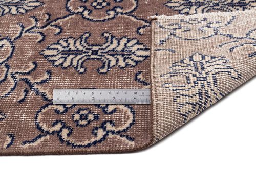 Load image 1 in gallery view. Blota - Vintage Floral Rug - 5'7 X 8'6
