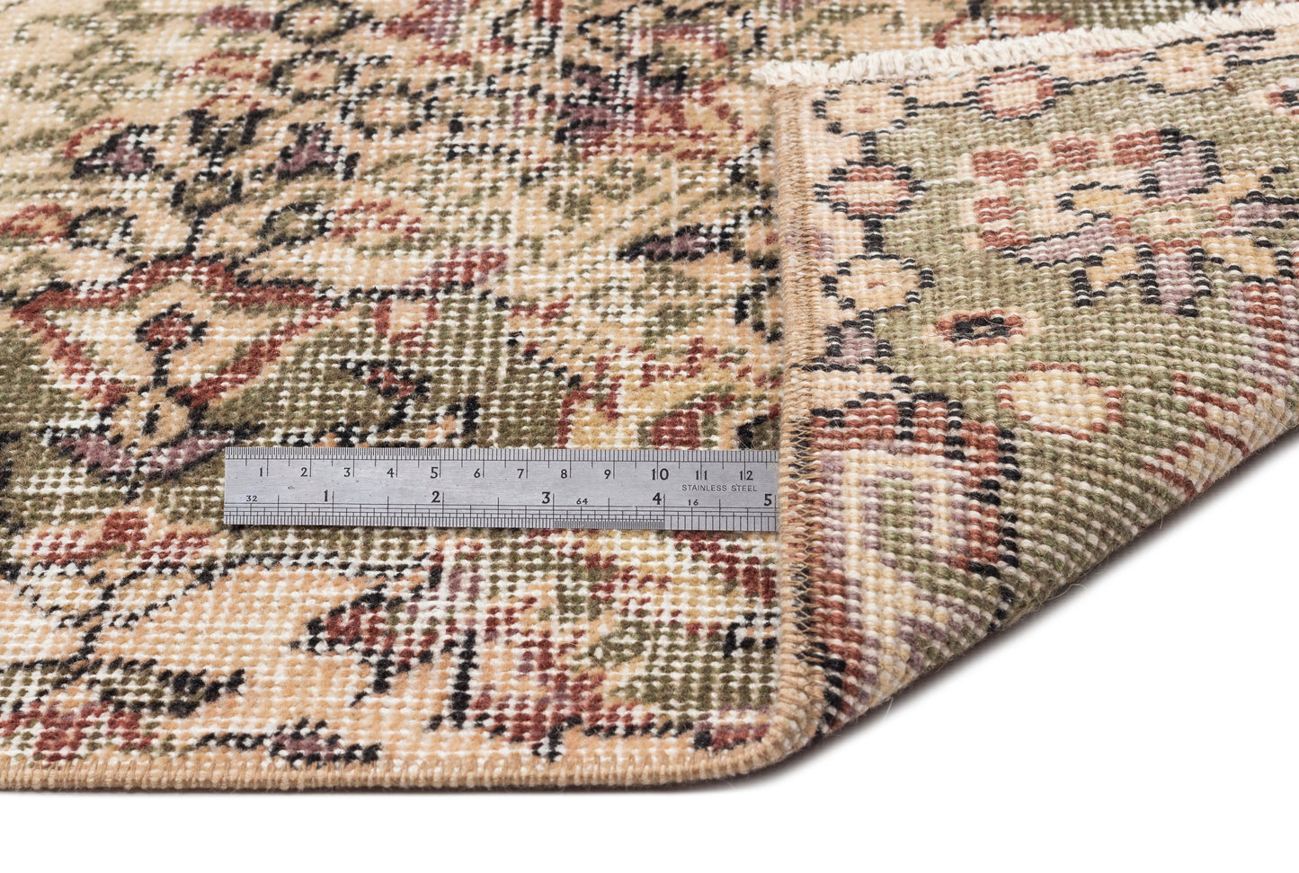 Semoon - Vintage Medallion Rug - 5'5 X 9'2