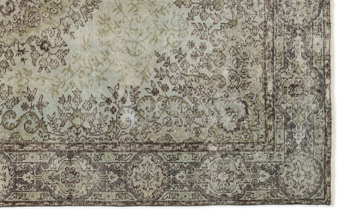 Load image 1 in gallery view. Sionada - Vintage Medallion Rug - 5'3 X 8'4