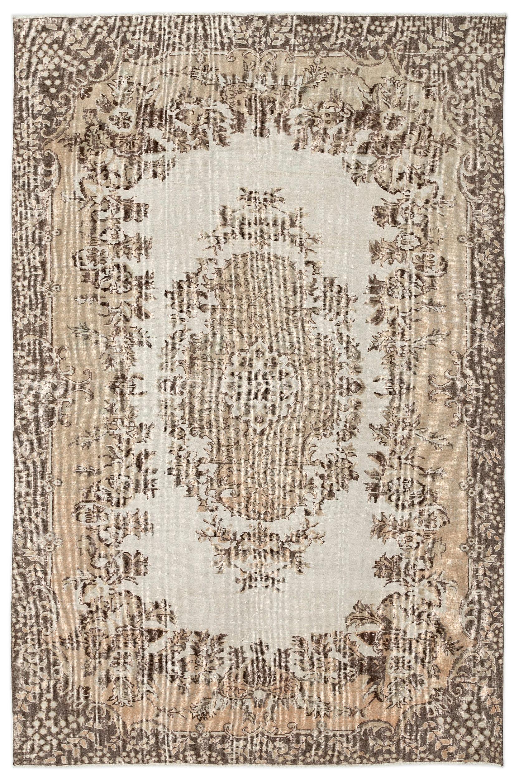 Hakeon - Vintage Medallion Rug - 6'5 X 9'8