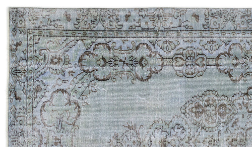 Load image 1 in gallery view. Piloen - Vintage Medallion Rug - 5'5 X 8'11