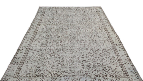 Load image 1 in gallery view. Hevael - Vintage Floral Rug - 5'11 X 9'7