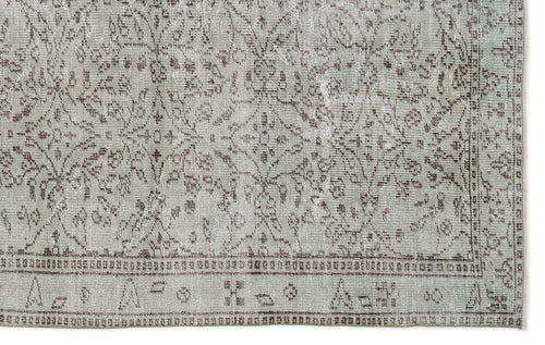 Load image 1 in gallery view. Hevael - Vintage Floral Rug - 5'11 X 9'7