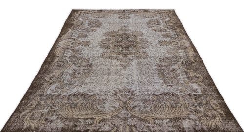 Load image 1 in gallery view. Bloazaos - Vintage Medallion Rug - 6'0 X 9'9