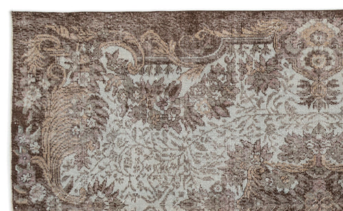 Load image 1 in gallery view. Bloazaos - Vintage Medallion Rug - 6'0 X 9'9