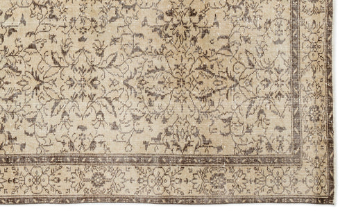 Load image 1 in gallery view. Trabiane - Vintage Floral Rug - 6'1 X 9'11