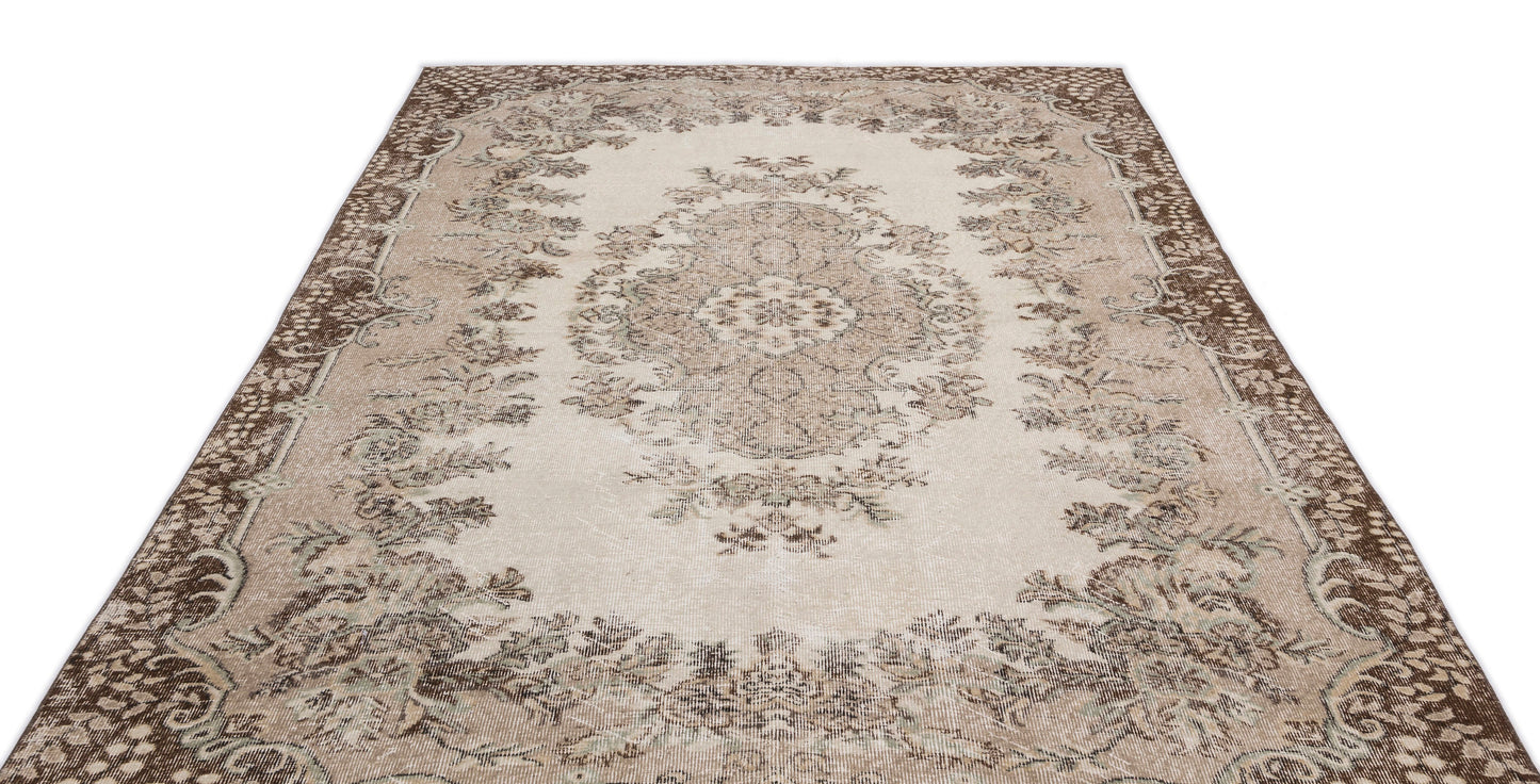 Thois - Vintage Medallion Rug - 6'5 X 9'9