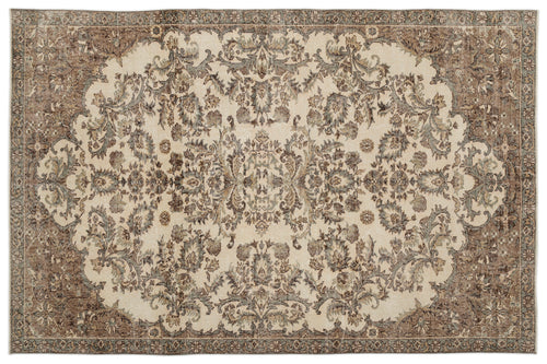 Load image 1 in gallery view. Dakota - Vintage Medallion Rug - 6'4 X 9'9