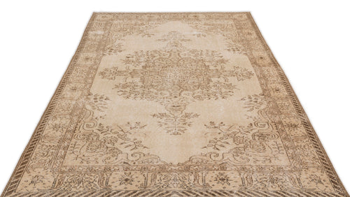 Load image 1 in gallery view. Sloen - Vintage Medallion Rug - 5'7 X 9'6