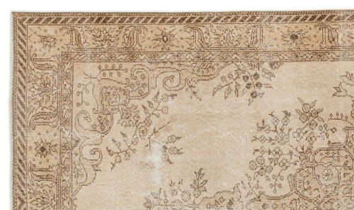 Load image 1 in gallery view. Sloen - Vintage Medallion Rug - 5'7 X 9'6
