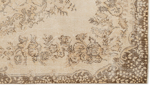 Load image 1 in gallery view. Badean - Vintage Medallion Rug - 5'6 X 9'6
