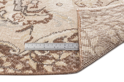 Load image 1 in gallery view. Linisa - Vintage Medallion Rug - 5'6 X 8'8