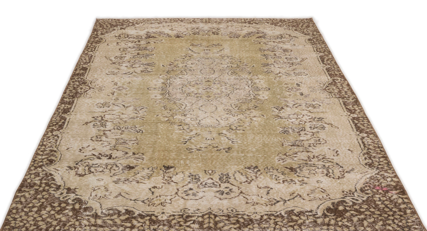 Linisa - Vintage Medallion Rug - 5'6 X 8'8