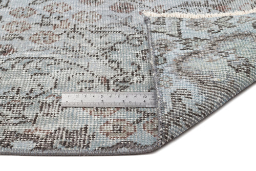 Load image 1 in gallery view. Gliva - Vintage Distressed Rug - 5'6 X 9'6