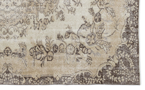 Load image 1 in gallery view. Kalaa - Vintage Medallion Rug - 5'5 X 8'9
