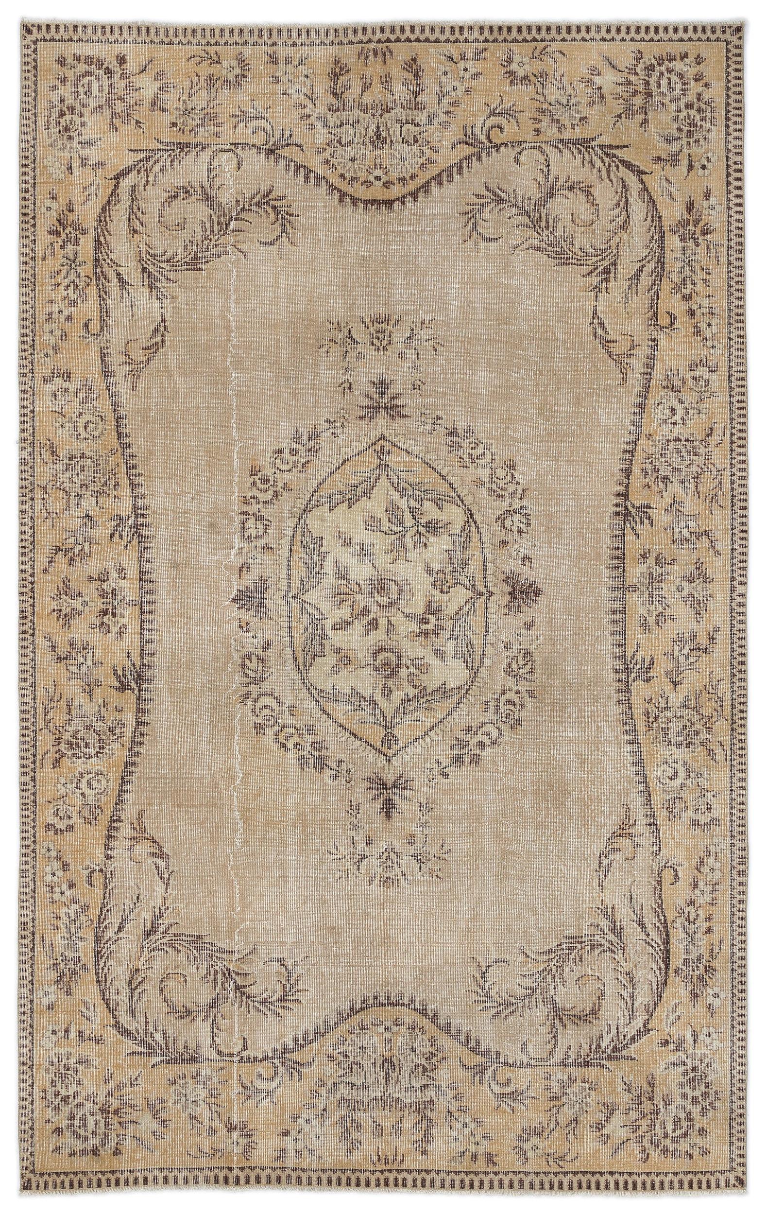 Kaura - Vintage Medallion Rug - 6'1 X 9'8