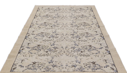 Load image 1 in gallery view. Preas - Vintage Floral Rug - 5'5 X 8'8