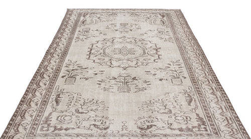 Load image 1 in gallery view. Rafuda - Vintage Medallion Rug - 5'11 X 9'9