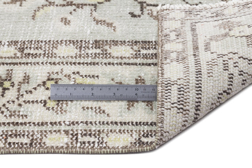 Load image 1 in gallery view. Fleas - Vintage Medallion Rug - 4'11 X 8'10