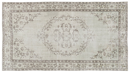 Load image 1 in gallery view. Fleas - Vintage Medallion Rug - 4'11 X 8'10