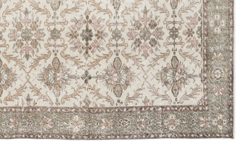 Load image 1 in gallery view. Cauta - Vintage Floral Rug - 6'1 X 10'0