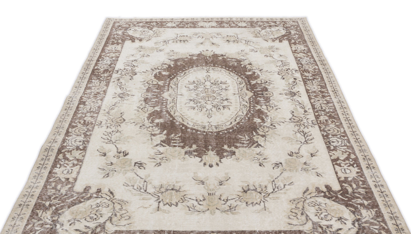 Grehoen - Vintage Medallion Rug - 5'6 X 8'11
