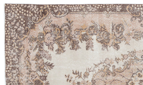 Load image 1 in gallery view. Cimema - Vintage Medallion Rug - 5'9 X 9'10