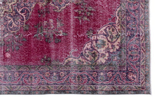 Load image 1 in gallery view. Kikeis - Vintage Medallion Rug - 5'11 X 9'3