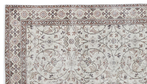 Load image 1 in gallery view. Hoasa - Vintage Floral Rug - 4'9 X 8'7