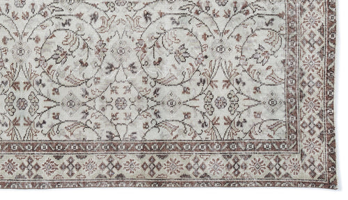 Load image 1 in gallery view. Hoasa - Vintage Floral Rug - 4'9 X 8'7