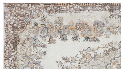 Load image 1 in gallery view. Froil - Vintage Medallion Rug - 5'6 X 9'7
